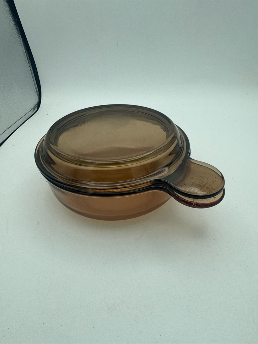 VTG Corning Visions Amber Grab It Go Bowl V240 B w/ Lid